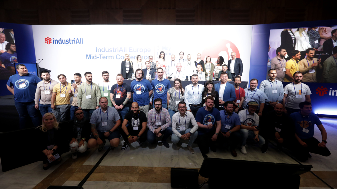 Молодь IndustriAll Europe вимагає більшої участі в профспілкових структурах і органах прийняття рішень на проміжній конференції